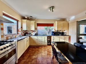 Photo 9- click for photo gallery